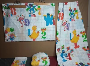 Vtg Stevens 4pc Sesame Street Numbers Twin Sheet Set Flat,Fitted,Pillow,Curtain - Picture 1 of 7