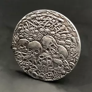Cathedral Bas-relief Skull Coin T2 Ancient Commemorative Collectible Coin Collec - Picture 1 of 1