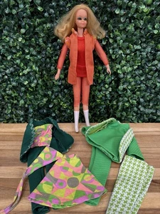 Vintage Mattel 1971 Live Action PJ Barbie bambola #1156 & MOD vestiti fatti in casa - Foto 1 di 21