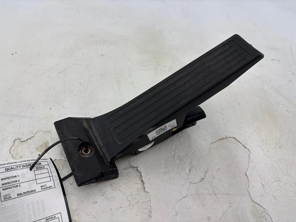 Pedal acelerador de gasolina Kia Sorento 2016-2020 OEM 32700-C6110 Foto 1 de 4