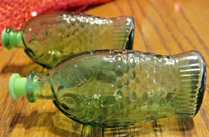 Green Glass Fish Salt And Pepper Shakers - Picture 1 of 8