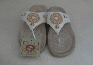 Sandalias Tanga EARTH ORIGINS Cuentas Blancas Cuero Genuino con Talla 8.5M NUEVAS CON WT - Imagen 1 de 8