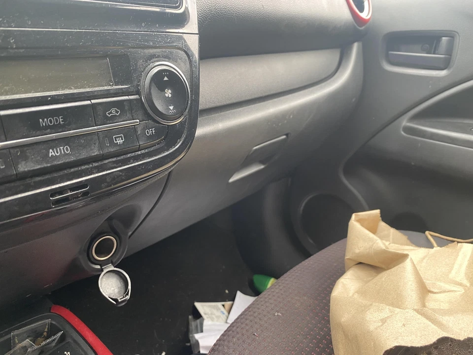 Guantera 14 15 17 18 19 20 21 22 23 24 MITSUBISHI MIRAGE Foto 1 de 1