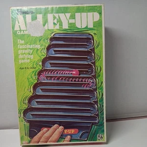 Hasbro Alley Up Game in its Original Green 1971 Box - Picture 1 of 3