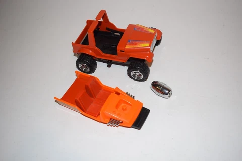 GATOR JEEP w/ DEPTH CHARGE  VINTAGE KENNER MASK (MSK76) Cover