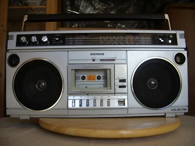 Radiorecorder Siemens Club 781 ( Sanyo M-X315 ) - " optische Zustand wie neu " - - Bild 1 von 4