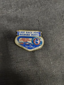 Anstecknadel NASCAR Last Race for Richard Petty 1992 Fan Appreciation Tour - Bild 1 von 3