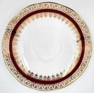 Sarum Maroon Saucer by Salisbury Gold 5 1/2" Bone China 1927-1949 England - Imagen 1 de 2