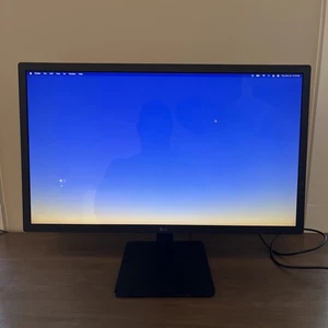 LG UltraFine 24MD4KLB-B 24 inch Widescreen IPS LCD Monitor - Picture 1 of 10