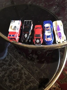 Lot Of 5 Die Cast/plastic 1/64 Scale Toy Cars - Picture 1 of 11