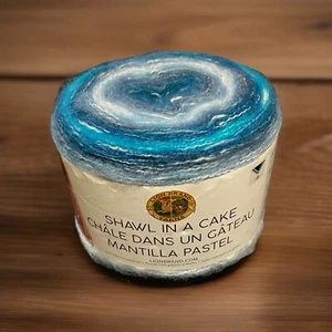 Mantón marca León en un hilo para pastel HEALING TEAL #204 azul verdoso blanco, 5,3 oz. - Imagen 1 de 7