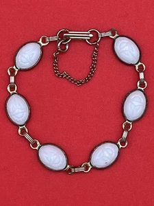 Pulsera pequeña escarabajo vidrio leche blanco cadena de seguridad renacimiento egipcio de colección 7" - Imagen 1 de 7
