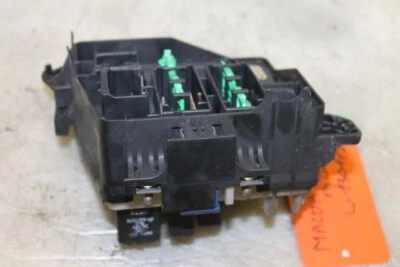 CAJA FUSIBLES Mazda 323 Fastbreak (BJ14) Hatchback 2.0 DTiD 16V (RF4F) 2000 Foto 1 de 2