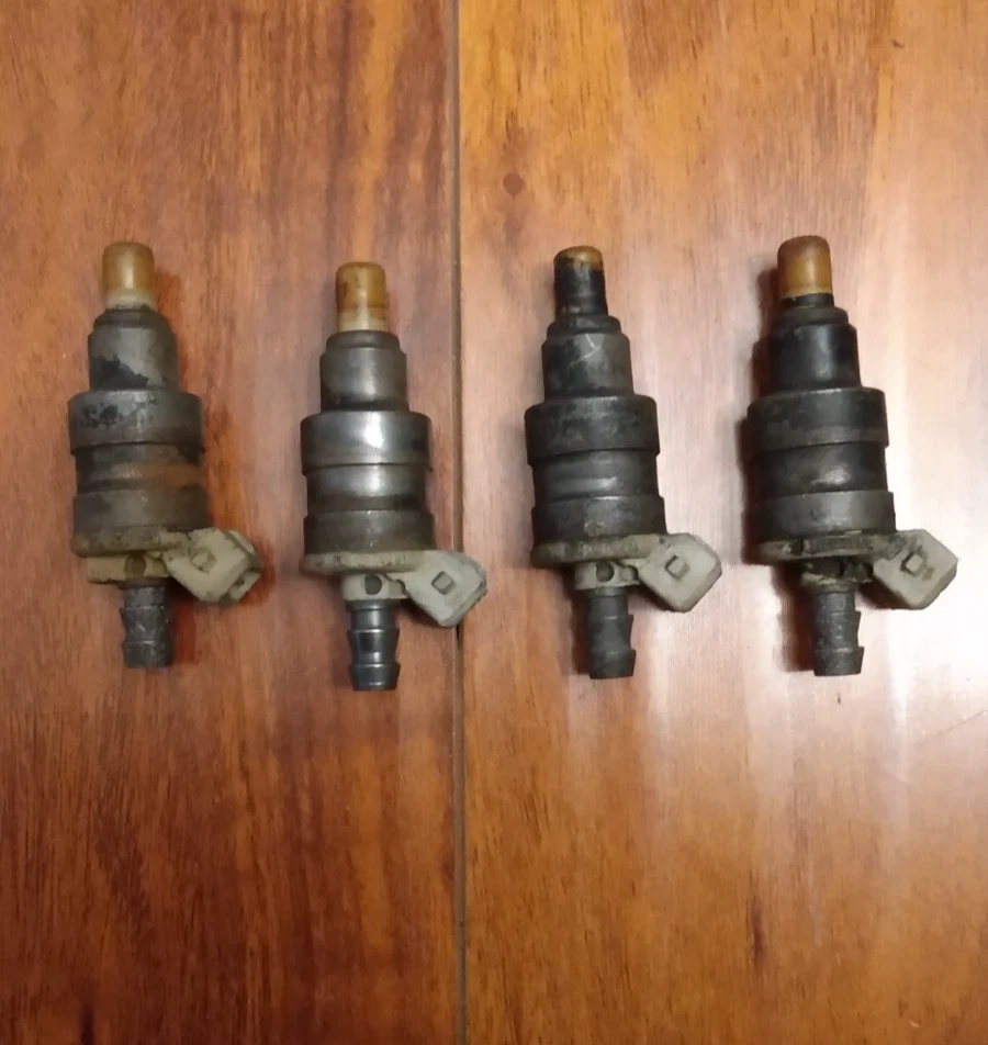 FIAT 124 SPIDER AZZURA  131 BRAVA FUEL INJECTORS STRADA X19 OEM Bosch - Image 1 of 1