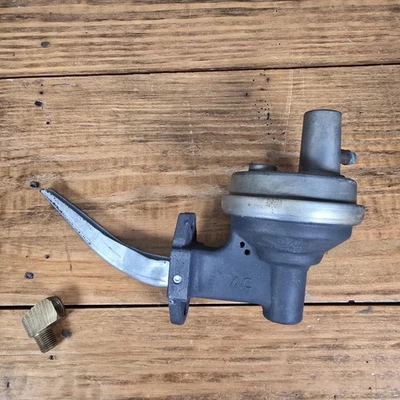 Bomba de combustible mecánica AC Delco 40259 Oldsmobile V8 1965-66 400 425 sin aire acondicionado Foto 1 de 4