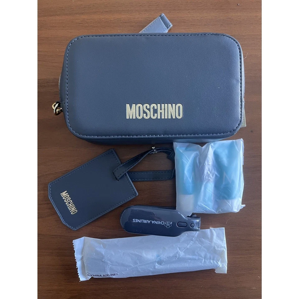 Moschino Etiqueta de Equipaje Artículos de Aseo Bolsa y Amenidades Gris Carbón Foto 1 de 1