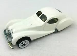 Vintage 1987 Hot Wheels Classic White Jaguar Coupe *Oc18 - Picture 1 of 9