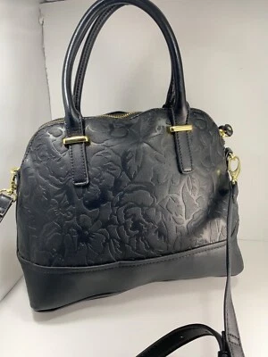 Bolso de mano Merona® negro de cuero sintético en relieve con correa bandolera extraíble  Foto 1 de 4