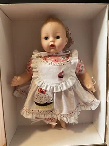 Madame Alexander #64285 Grandma’s Sweetest Cupcake Doll - Picture 1 of 3