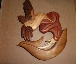 WOW Hummingbird & Flower Hand crafted solid wood intarsia wall hanging W5569 - Picture 1 of 7