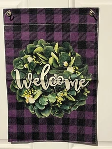 "Corona de boj de bienvenida bandera de jardín a cuadros púrpura 12 X 18"" doble cara" - Imagen 1 de 2