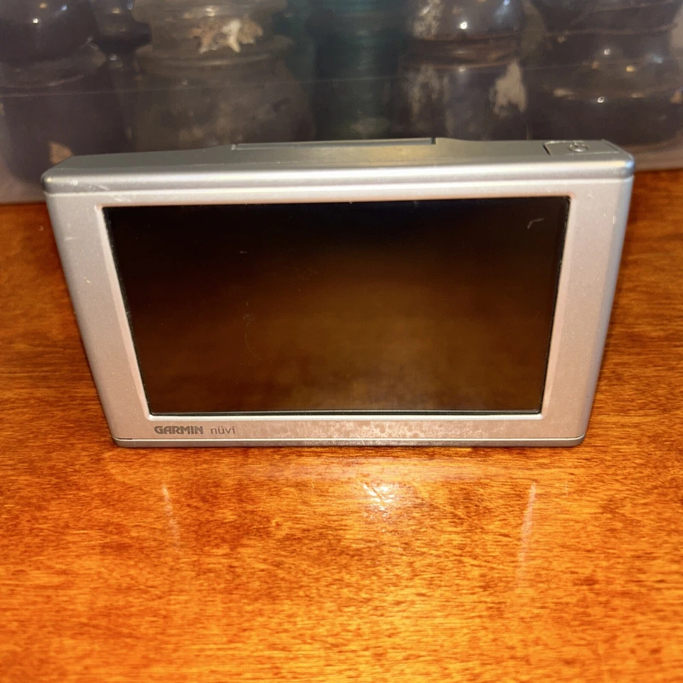 Garmin Nuvi 660 Portable GPS Navigator 4.3" Navigator - Image 1 of 4