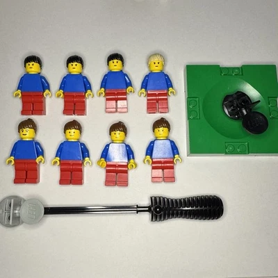 Lego Vintage Classic Town Minifigures Star Wars / Soccer Players Nice Lot Of 8 - Image 1 of 2