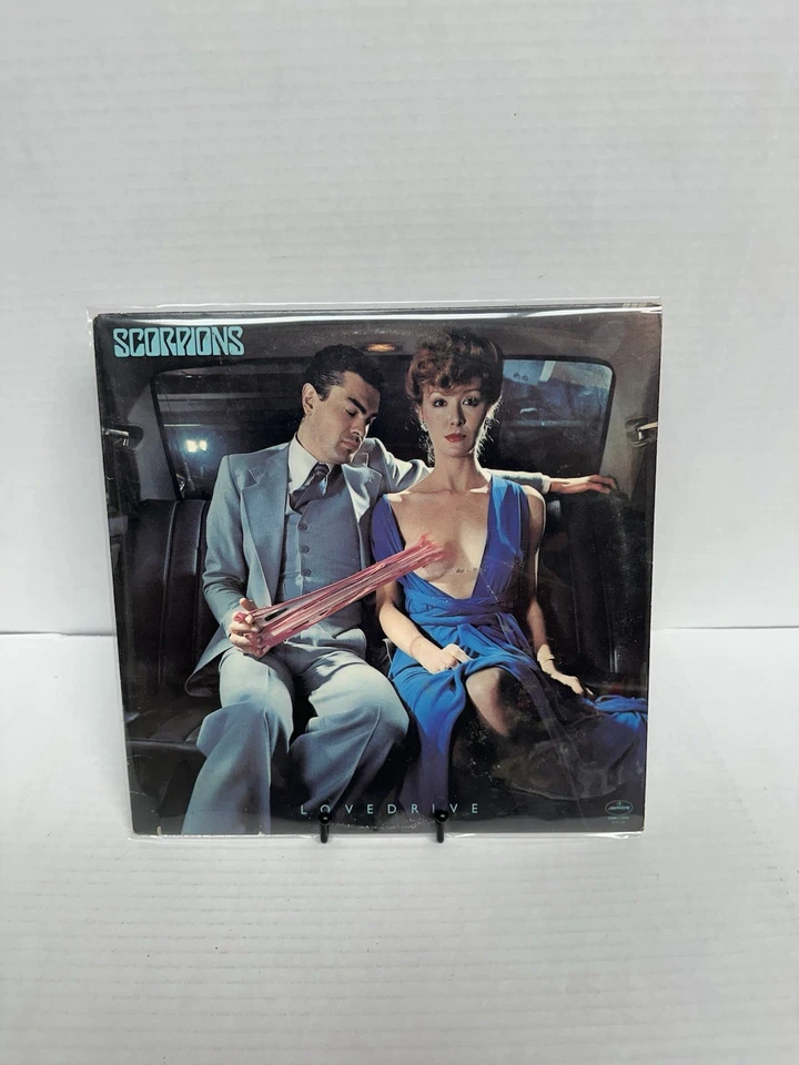 Scorpions - LOVEDRIVE - Vinyl LP 1979 Album SRM-1-3795 Uncensored Banned (VG+) Foto 1 de 4