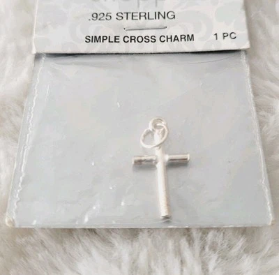925 Sterling Silver Simple Cross Charm Pendant Jewelry Shoppe NEW Pretty 😍  - Image 1 of 3