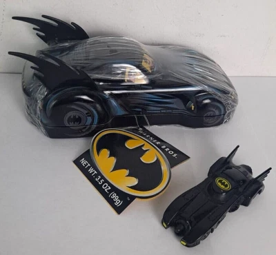 BATMAN & ROBIN Candy Tin BATMOBILE, 2002 Warner Bros 1989 Ertl Diecast NUEVO con etiqueta Foto 1 de 4