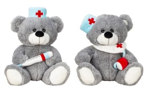 Plüsch Bären Doktor sitzend mit Spritze & Stethoskop Kuscheltier Plüschtier - Bild 1 von 1