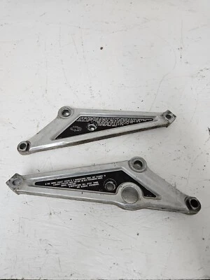 本田摩托车 1982 - 1983 CB750SC NightHawk 脚踏支架套装 # 50610-ME1-670 — 第 1/4 张图片