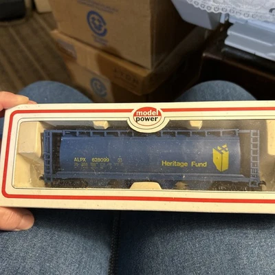 HO Model Power 51’ Cylindrical Hopper #9510 Heritage Fund New - Image 1 of 4