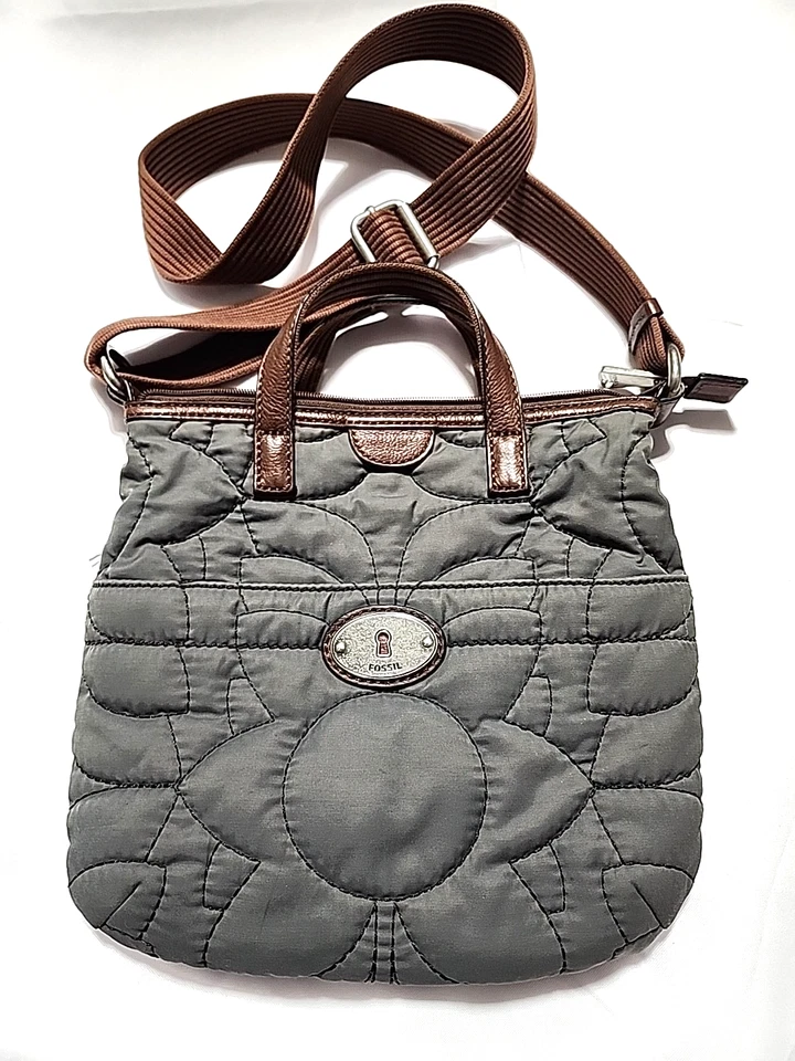 Fossil Key-Per Crossbody Bag Purse Gray Floral Quilted Brown Adjustable Strap - Image 1 of 4