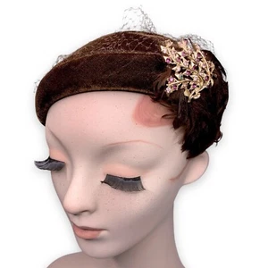 Vintage Flapper Brown Velvet Feather Skull Cap Jeweled Hat WWII Pin Up - Picture 1 of 8
