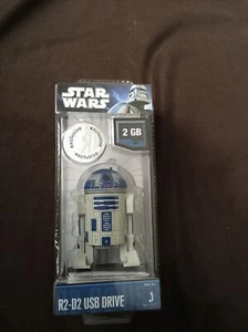 Star Wars R2-D2 USB Drive 2GB Gray Version Toys R' Us Exclusive 2011 NEW SEALED - Picture 1 of 4