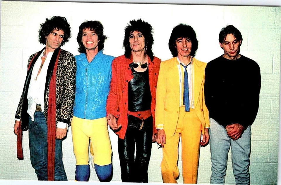 Banda de Rock y Músicos THE ROLLING STONE Mick Jagger ~ Madera Ron + Postal DE COLECCIÓN Foto 1 de 2