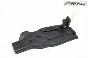 Jeep Renegade 2015-2023 guardabarros delantero izquierdo a cubierta marco riel almohadilla de aislamiento OEM - Imagen 1 de 6