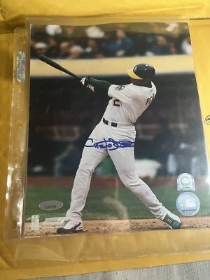FOTO 8X10 AUTOGRAFIADA FIRMADA POR CARLOS PENA OAKLAND A'S CON CERTIFICADO DE AUTENTICIDAD Foto 1 de 4