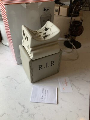 Calentador de cápsulas Gold Canyon RIP Halloween  Foto 1 de 2