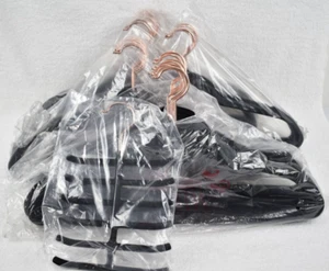 Perchas de fieltro de terciopelo negro que ahorran espacio / Paquete de 50 + 1 percha para corbatas - Imagen 1 de 9