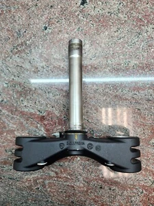 2015-2019 Ducati Panigale 1299S 1299 Lower Triple Tree Clamp OEM 34230681A - Picture 1 of 9