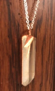 HANDCRAFTED COPPER ETCHED QUARTZ CRYSTAL PENDANT W/28” STERLING SILVER CHAIN - Picture 1 of 4