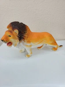Lion Plastic Toy Vintage Hard Figure Exotic Safari Animal Golden Yellow Brown - Picture 1 of 3
