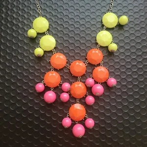 Retro Fashion Necklace Orange Pink Yellow Acrylic Beads Encased In Metal - Bild 1 von 5