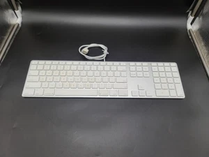 Teclado USB Original Apple A1243 con Cable - Probado y Funciona - Imagen 1 de 3