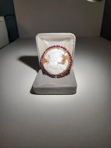 Spilla cammeo vintage Carmelo  - Foto 1 di 4
