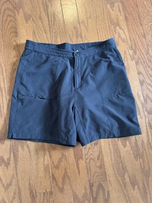 LL Bean Women's Sz M Black Lined Padded Compression Cycling Shorts Stretch - Image 1 of 4