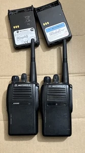 Lot Of (2) Motorola EX500 VHF Radio 136-174 MHz 5W Two Way Radio AAH38KDC9AA3AN - Picture 1 of 8