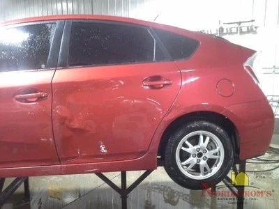 Tampa da porta de enchimento de combustível Toyota Prius 2011 gasolina vermelha - Imagem 1 de 4